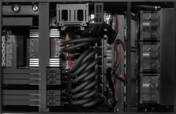 Сервер GPU Comino 4x5090-7975WX Perfomans CPU/Thread -  95926/4024 Водяное охлаждение